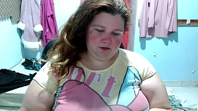 MiraLocks – webcam model profile photo Image 6