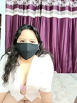 ValleryStorm – webcam model profile photo Image 9