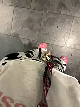 SandiSquirts – webcam model profile photo Image 10