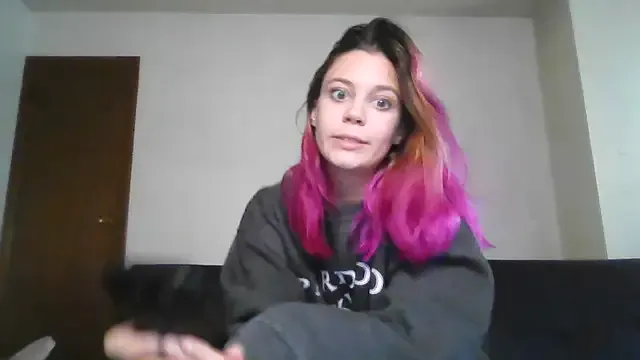 SandiSquirts – webcam model profile photo Image 18