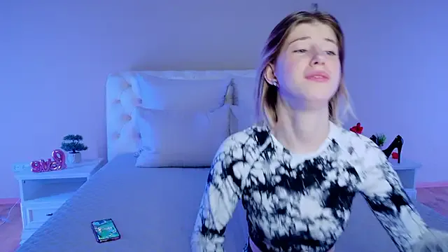 Anan-077 – webcam model profile photo Image 10