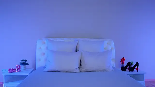 Anan-077 – webcam model profile photo Image 9