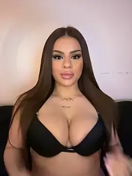 OdetteParker – webcam model profile photo Image 2