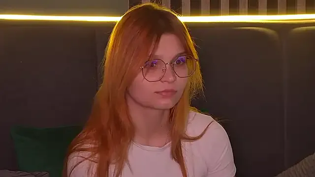 VeroniicaRoss – webcam model profile photo Image 2