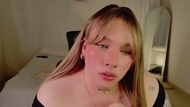 Charlotte88 – webcam model profile photo Image 2