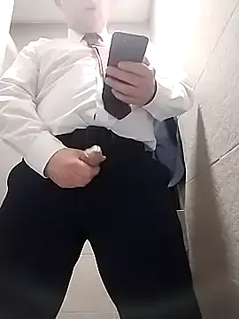 SandiSquirts – webcam model profile photo Image 13