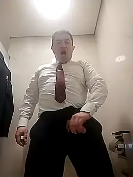 SandiSquirts – webcam model profile photo Image 15