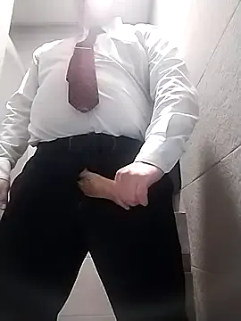 SandiSquirts – webcam model profile photo Image 16