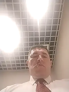 SandiSquirts – webcam model profile photo Image 18