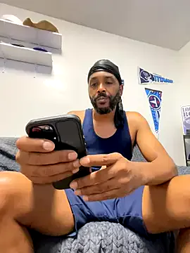 Natacha_Velmont – webcam model profile photo Image 2