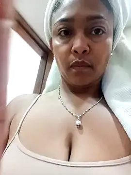 cleo094 – webcam model profile photo Image 13