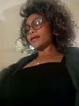 cleo094 – webcam model profile photo Image 4