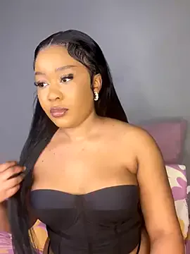 RoxieHill – webcam model profile photo Image 4