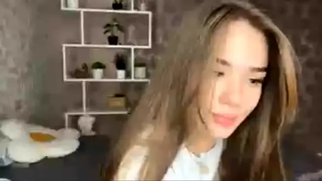 SandiSquirts – webcam model profile photo Image 11