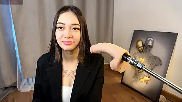 EmmaShaykk – webcam model profile photo Image 3