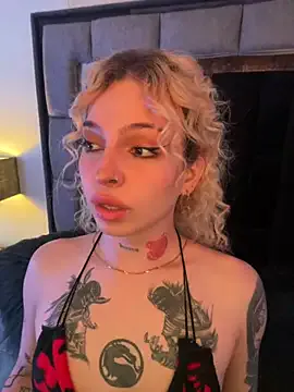 GabbySinclair – webcam model profile photo Image 10
