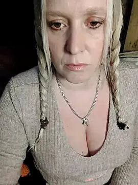 Nyakimgold – webcam model profile photo Image 13