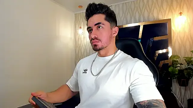 AntonellaRodman – webcam model profile photo Image 6