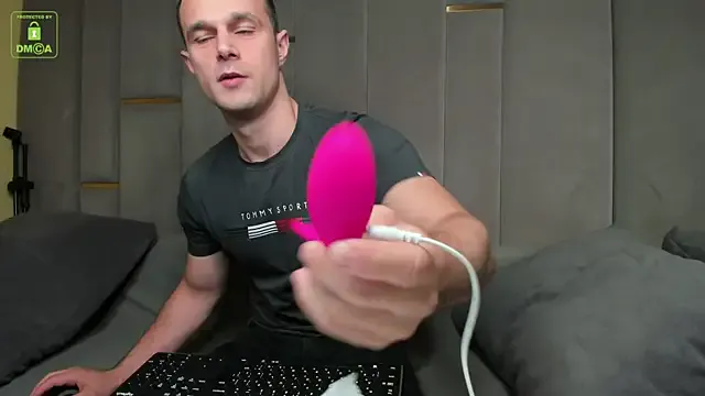 trainwithme – webcam model profile photo Image 17