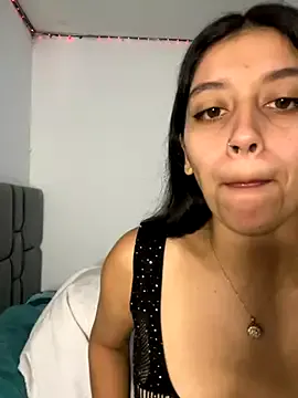 ZayaSeduce – webcam model profile photo Image 15