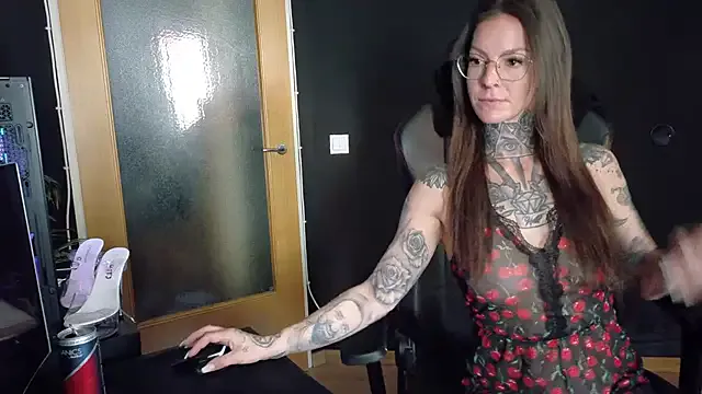 AnnyBentlei – webcam model profile photo Image 8