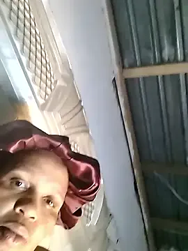 KarinaSanz – webcam model profile photo Image 11