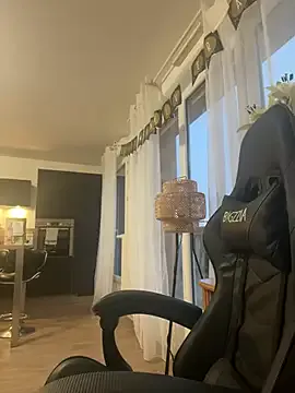 XxAlliGirlNextDoor – webcam model profile photo Image 4