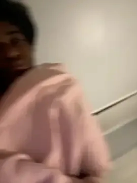 ZoeMurphy – webcam model profile photo Image 7