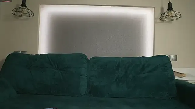 Rae_Lil_White – webcam model profile photo Image 3