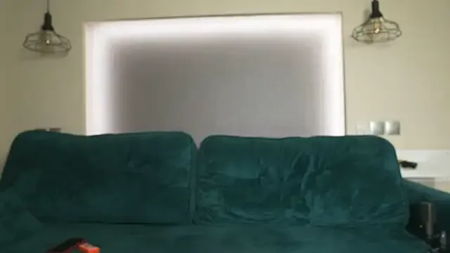 Rae_Lil_White – webcam model profile photo Image 9