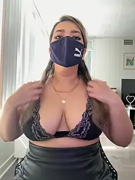 letiziia_sky – webcam model profile photo Image 2