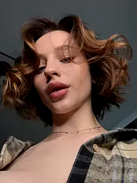 Noya – webcam model profile photo Image 10