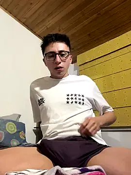 aceafterhours – webcam model profile photo Image 10