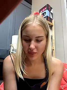 SelenaInk – webcam model profile photo Image 13