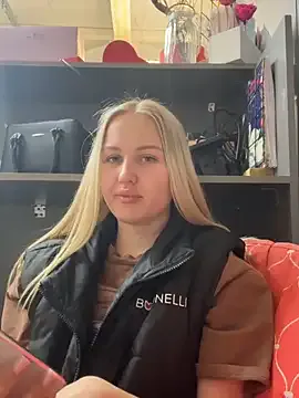 SelenaInk – webcam model profile photo Image 2