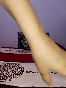 SandiSquirts – webcam model profile photo Image 17