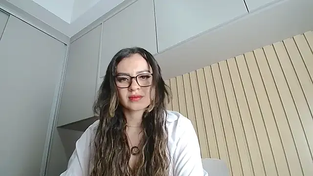 MiaRosel – webcam model profile photo Image 5