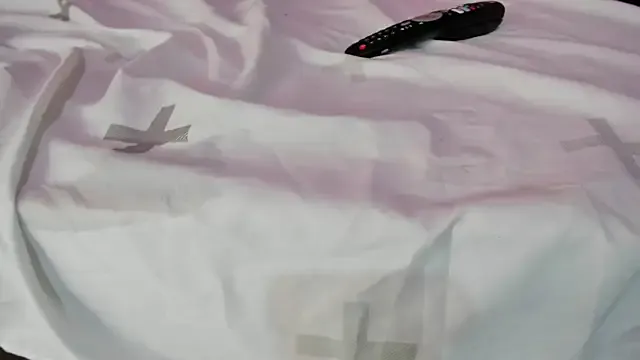 eveliness – webcam model profile photo Image 3