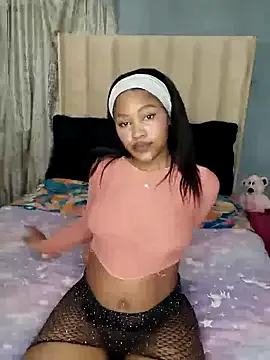 MaryTia – webcam model profile photo Image 3