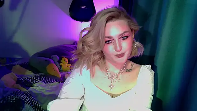 Charming_Nicolette Image 3