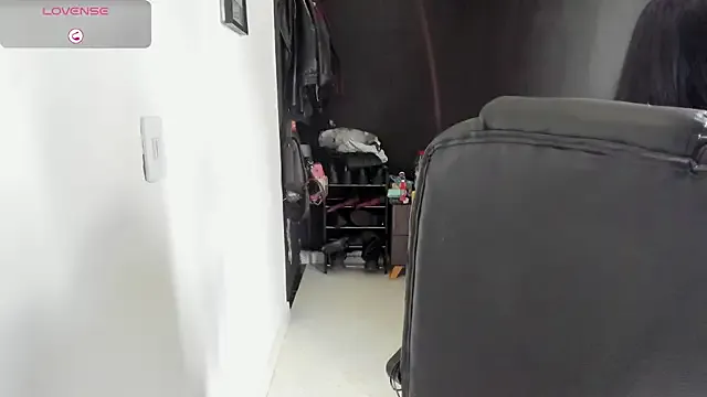 EmilyWeston – webcam model profile photo Image 16