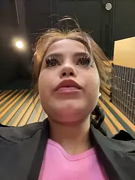 AssiaB – webcam model profile photo Image 4