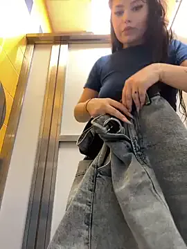 AssiaB – webcam model profile photo Image 8