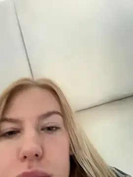 RafaellaCaruso – webcam model profile photo Image 6