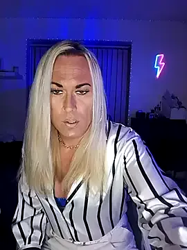 transaubrey – webcam model profile photo Image 10