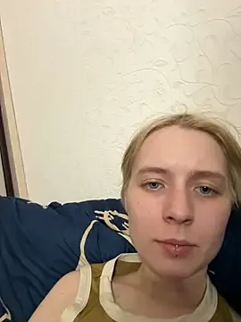 EllyJames – webcam model profile photo Image 4