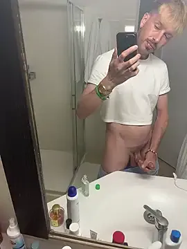 AlleRosse – webcam model profile photo Image 3