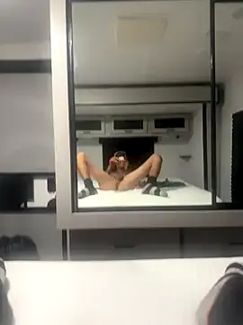 EvaAmanti – webcam model profile photo Image 9