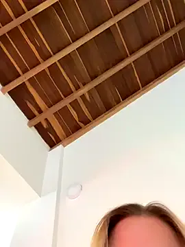 SandiSquirts – webcam model profile photo Image 15