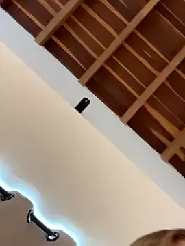 SandiSquirts – webcam model profile photo Image 17